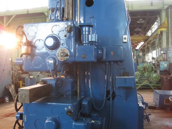 http://www.machinetools247.com/images/machines/13155-Tos SK-16 c.jpg