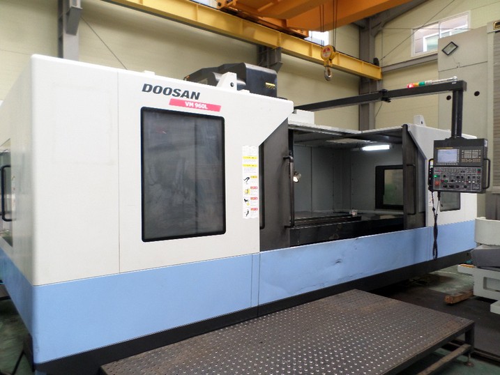 http://www.machinetools247.com/images/machines/14879-Doosan VM-960 L.jpg