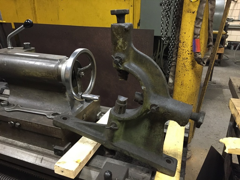 http://www.machinetools247.com/images/machines/14917-Ryazan 1M63B - 3000 f.jpg