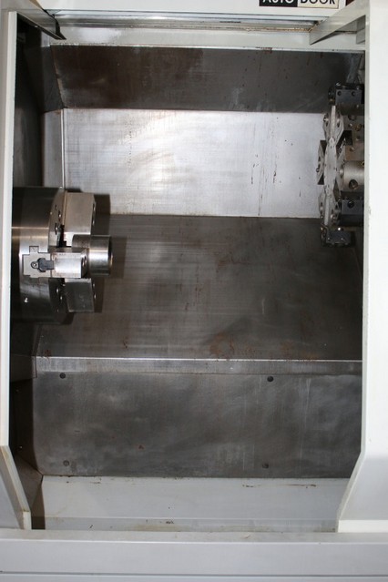http://www.machinetools247.com/images/machines/15203-Haas SL-30 M BB 3.jpg