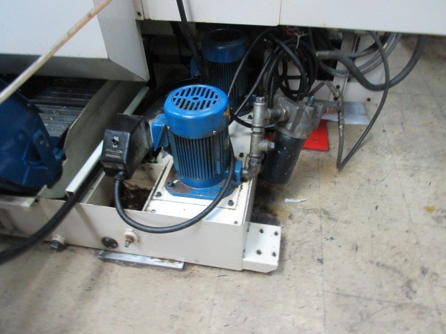 http://www.machinetools247.com/images/machines/15461-Daewoo Puma-240 MSB 2.jpg