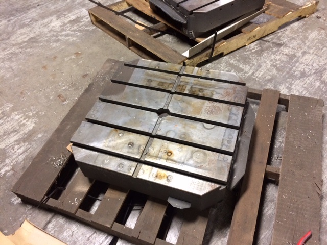 http://www.machinetools247.com/images/machines/15524-Okuma HMC Pallets.jpg