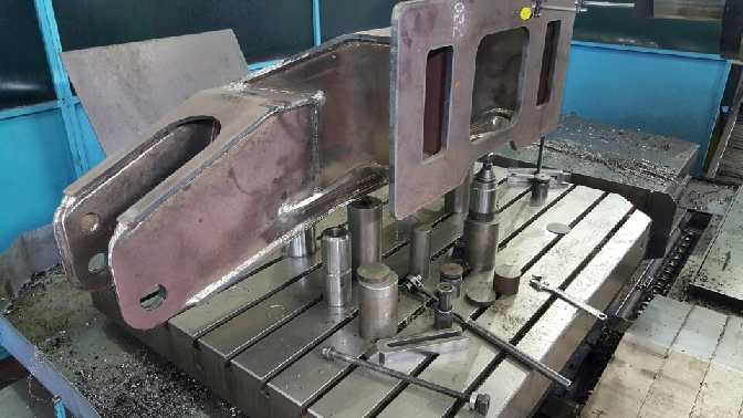 http://www.machinetools247.com/images/machines/15619-Doosan DBC-130 L 3.jpg
