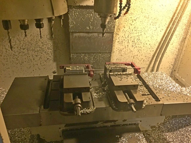 http://www.machinetools247.com/images/machines/15660-Fadal VMC-2016L 1.jpg