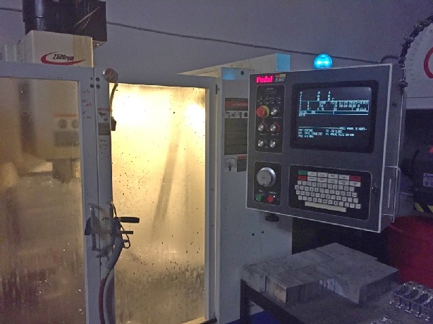http://www.machinetools247.com/images/machines/15660-Fadal VMC-2016L.jpg