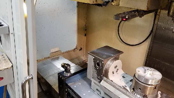 http://www.machinetools247.com/images/machines/15723-Haas VF-4 SS APC 6.jpg
