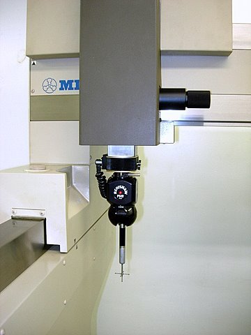 http://www.machinetools247.com/images/machines/15829-Mitutoyo FN-905 c.jpg