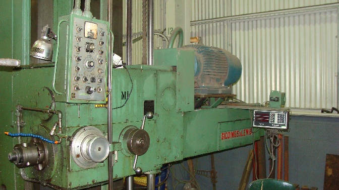 http://www.machinetools247.com/images/machines/15935-Giddings and Lewis 70G5-T 4.jpg