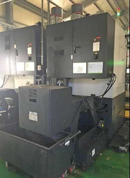 http://www.machinetools247.com/images/machines/16012-Doosan Puma V-400 LR 2.jpg