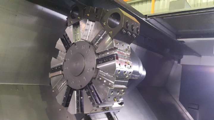 http://www.machinetools247.com/images/machines/16104-Doosan Puma-480 L 3.jpg