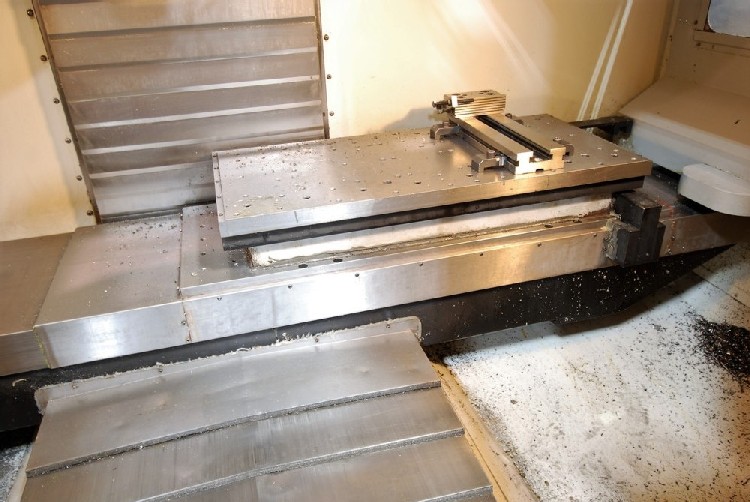 http://www.machinetools247.com/images/machines/16204-Haas VF-3 APC 2.jpg