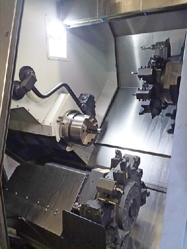 http://www.machinetools247.com/images/machines/16220-Doosan Puma-TT-2500 SY 2.jpg