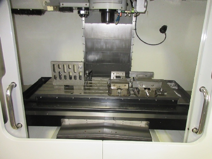 http://www.machinetools247.com/images/machines/16286-Haas VF-4 SS 7.jpg