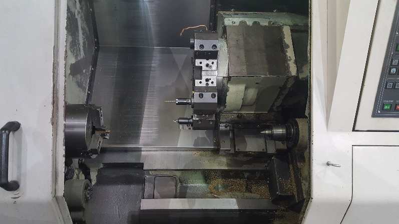 http://www.machinetools247.com/images/machines/16319-Daewoo Puma-240 B 2.jpg