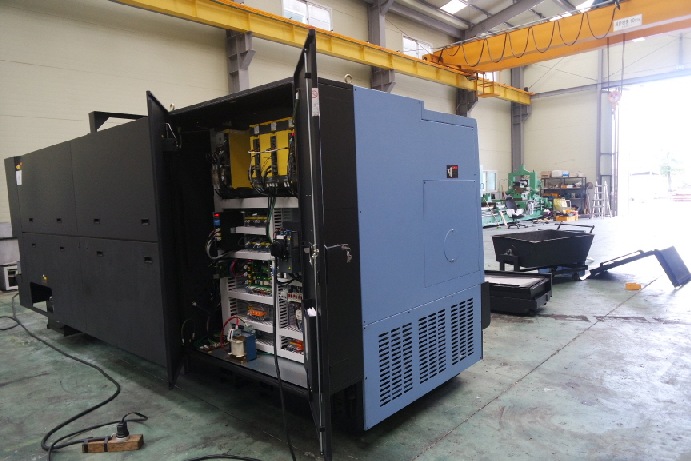 http://www.machinetools247.com/images/machines/16360-Doosan Puma-4100 LB 2.jpg