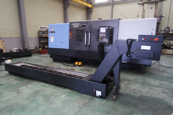 http://www.machinetools247.com/images/machines/16360-Doosan Puma-4100 LB 3.jpg