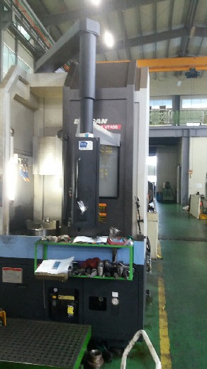 http://www.machinetools247.com/images/machines/16414-Doosan VT-450.jpg