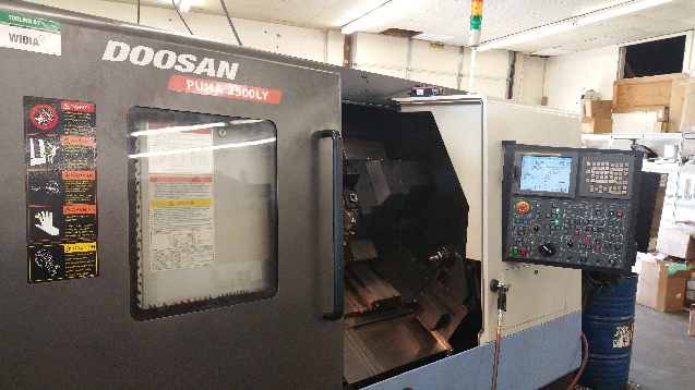 http://www.machinetools247.com/images/machines/16550-Doosan Puma-2500 LY 1.jpg