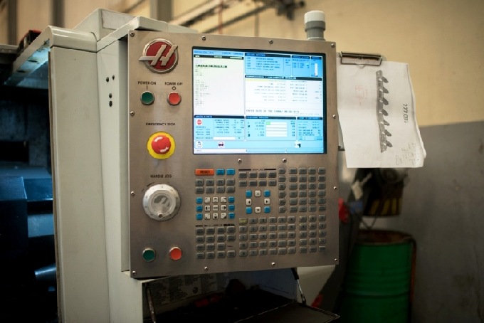 http://www.machinetools247.com/images/machines/16639-Haas ST-20T Y 9.jpg