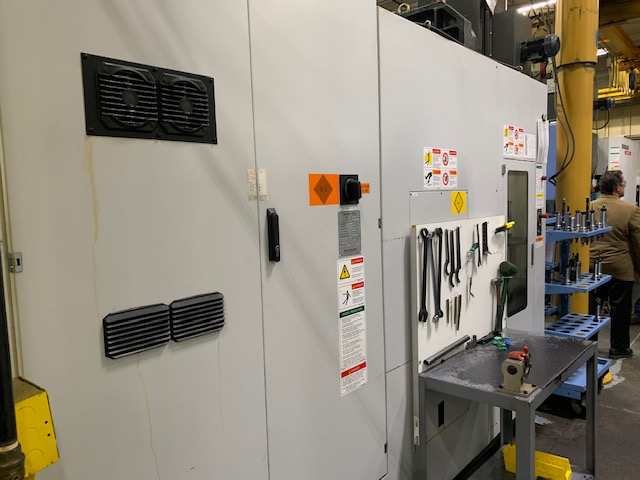 http://www.machinetools247.com/images/machines/16653-Doosan HP-4000 II a.jpg