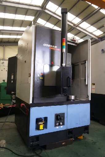 http://www.machinetools247.com/images/machines/16723-Doosan Puma V-550M 1.jpg